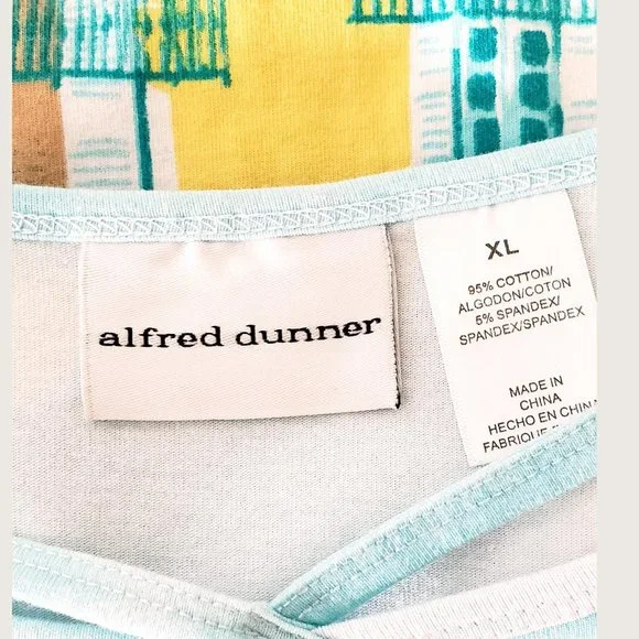 Alfred Dunner Keyhole Top - Picture 8 of 8